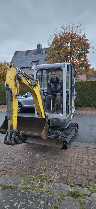 Baggereinsatz auf dem Grundstück