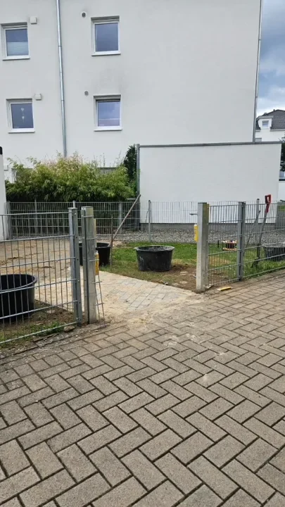 Gepflasterte Zugänge
