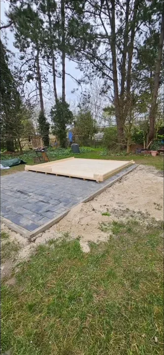Unterbau für einen Gartenbau