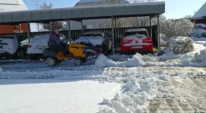 Räumeinsatz bei Schnee